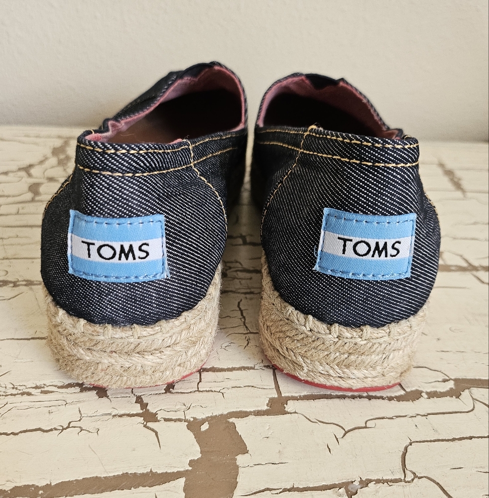 Toms 7.5 Espadrilles Excellent Condition - Picture 3 of 5